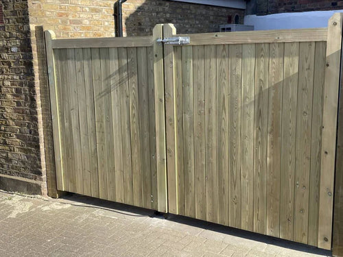 Secure & Stylish Driveway Gate